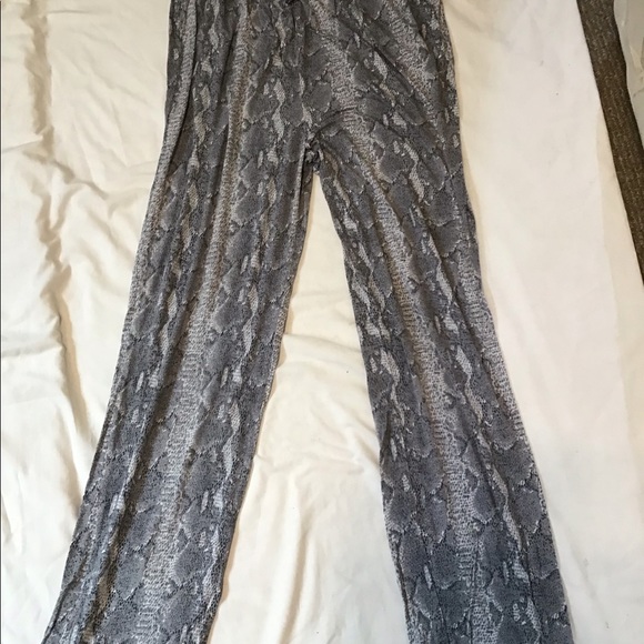 Womens Cynthia Rowley pyjamas - Picture 2 of 4